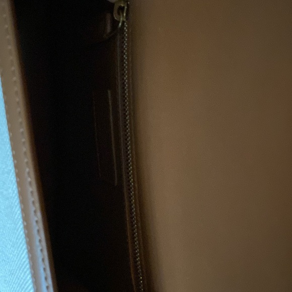 YSL Le Carre - Picture 6 of 6